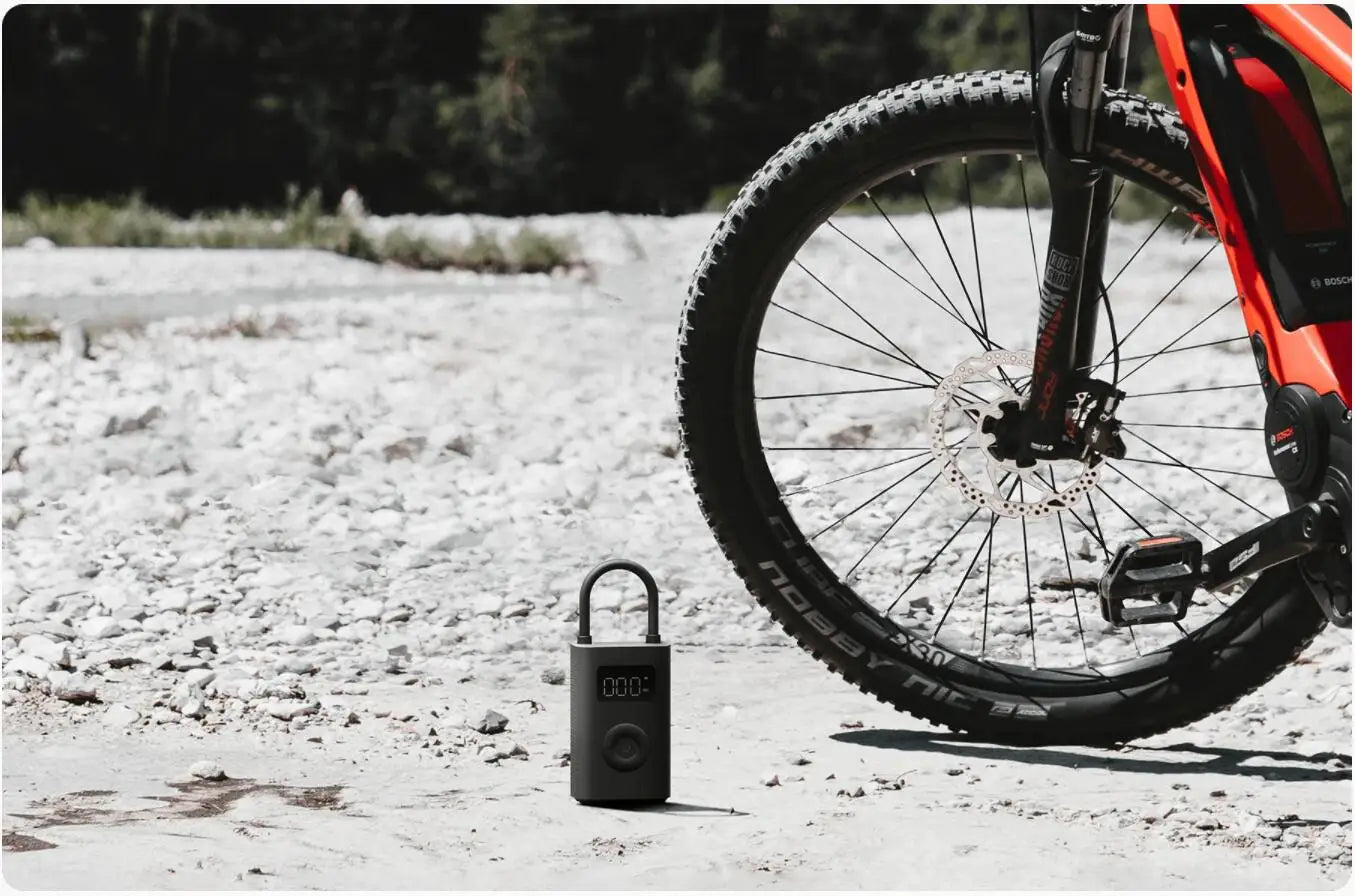 POMPE À AIR ÉLECTRIQUE PORTABLE XIAOMI MIJIA 2 / 2D — COMPRESSEUR INTELLIGENT AVEC CAPTEUR NUMÉRIQUE — PNEUS VÉLO • VOITURE • MOTO • BALLONS